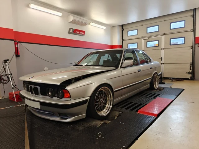 #BMWE34 #Sleeper #M50turbo #Ecumaster #EMUclassic #dynotuned Selline stiilipuhas vanakooli baierlane käis meil taaskord…