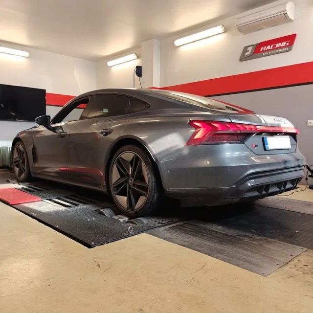 #EVtuning #AudiETronGT #RS Suure jõu (antud juhul 800hp) tegemine pole kunagi nii lihtne olnud. Ei mingeid tuningu detai…